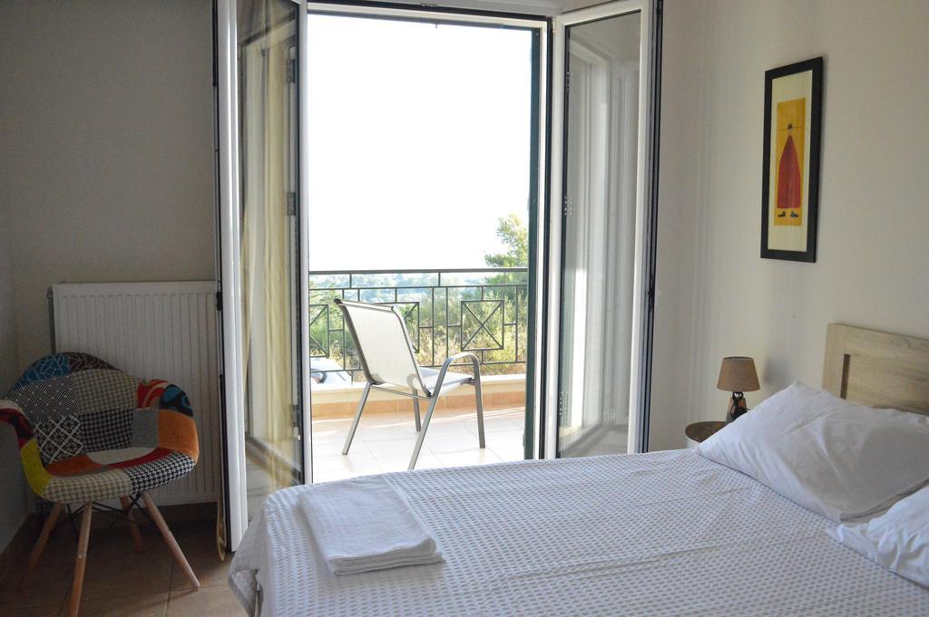 Erismini Apartamento Frínion Exterior foto
